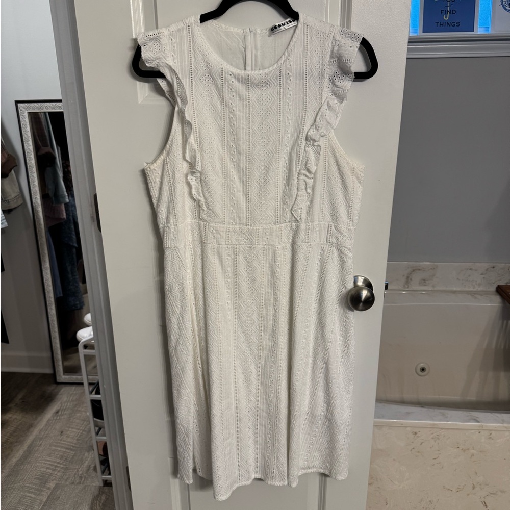 EcoWish White Lace Sleeveless Ruffle Midi Dress